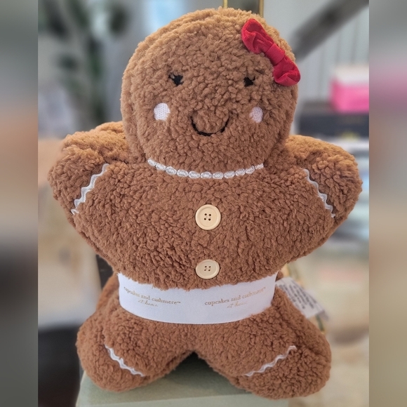 Cupcakes & Cashmere Gingerbread Set of 2 Christmas Holiday Pillows - Picture 3 of 7